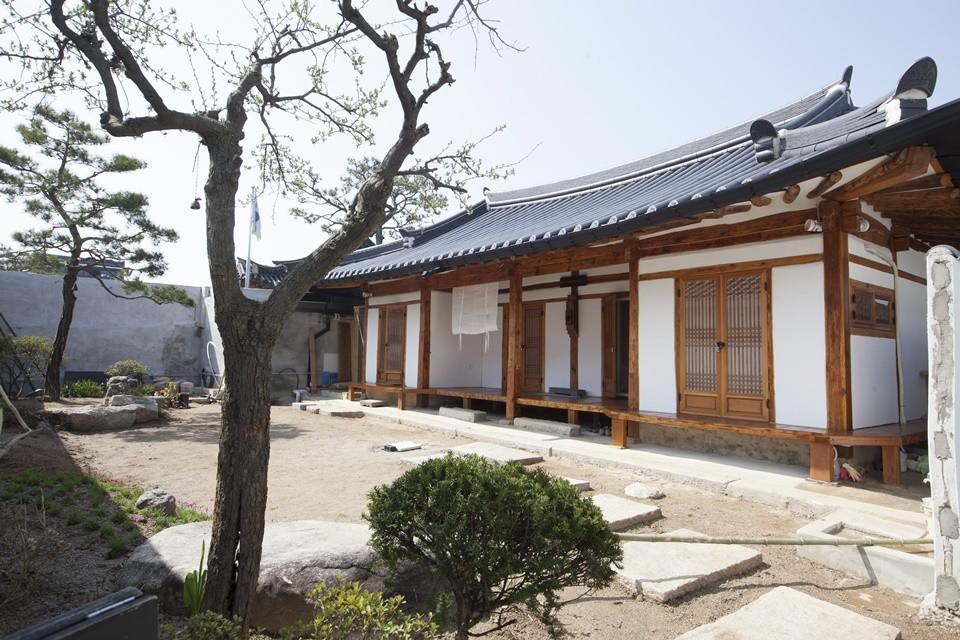 Ohnewwall Guesthouse Jeonju Buitenkant foto