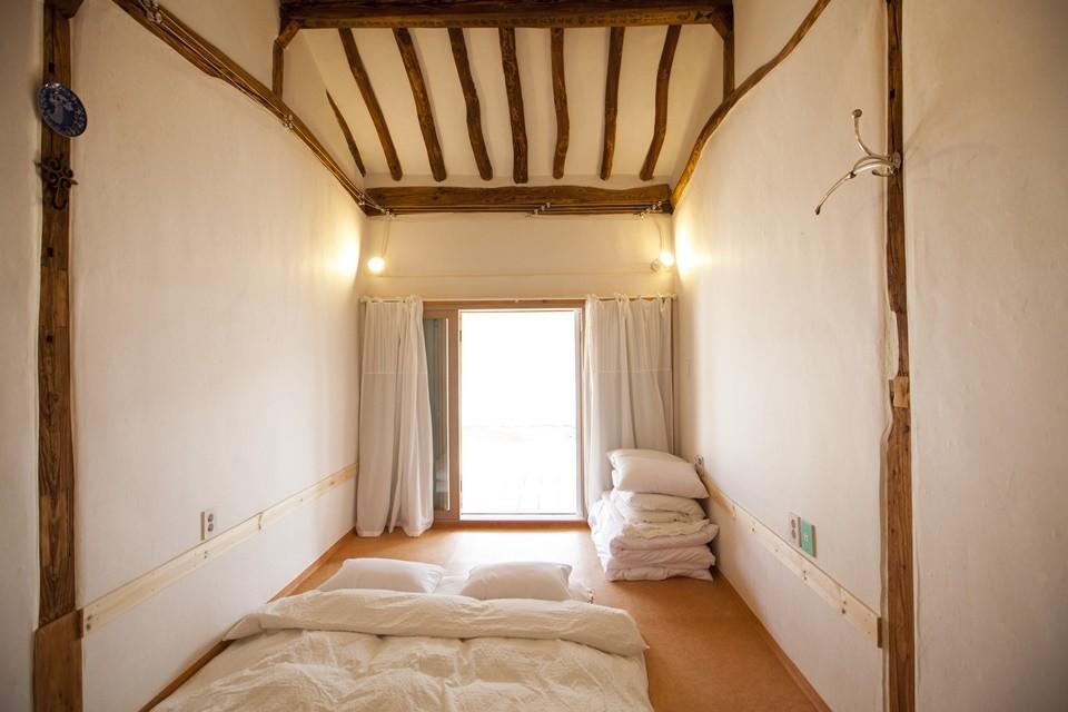 Ohnewwall Guesthouse Jeonju Buitenkant foto
