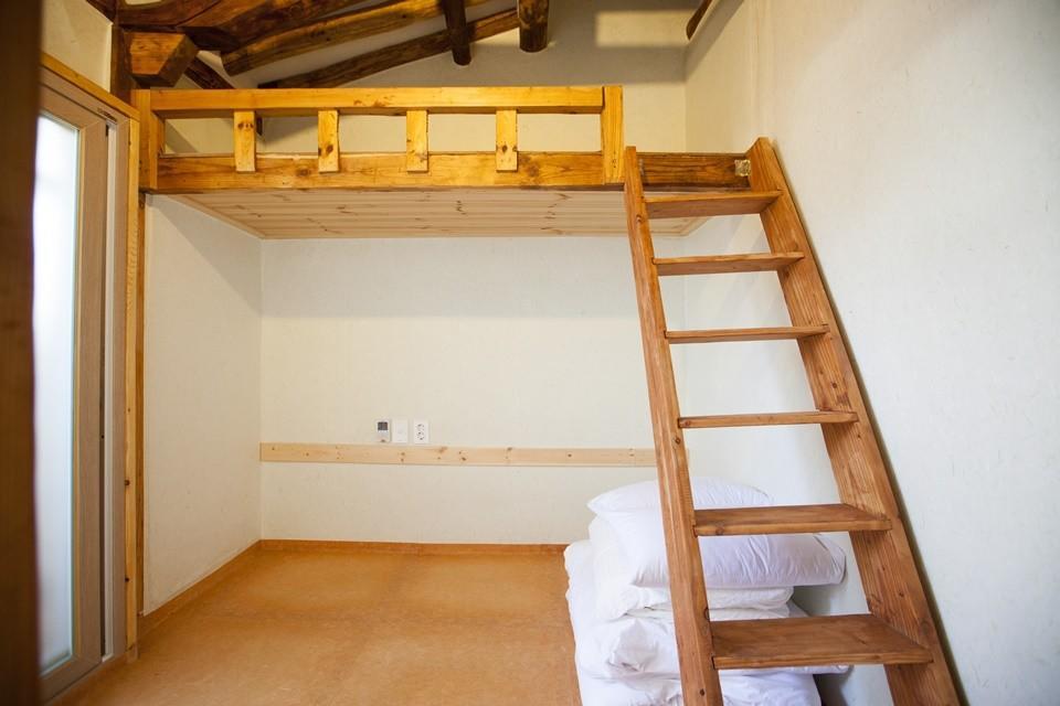 Ohnewwall Guesthouse Jeonju Buitenkant foto