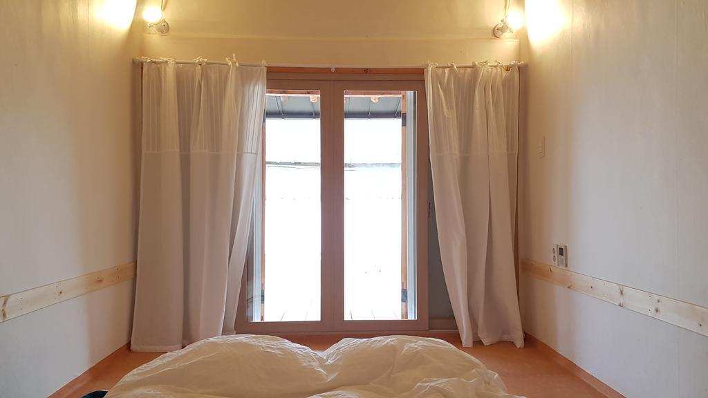Ohnewwall Guesthouse Jeonju Buitenkant foto